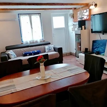 Cozy Studio With Garden *