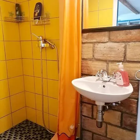 شقة Cozy Studio With Garden